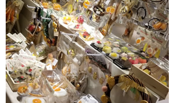 赤レンガ倉庫アーティストマーケット