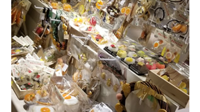 赤レンガ倉庫アーティストマーケット